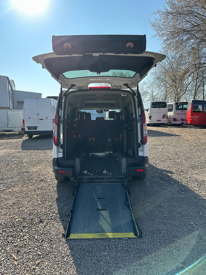 Ford Grand Tourneo 1.5 EcoBlue 74kW Auto Trend - ميكروباص: صور 4 Ford Grand Tourneo 1.5 EcoBlue 74kW Auto Trend - ميكروباص: صور 4