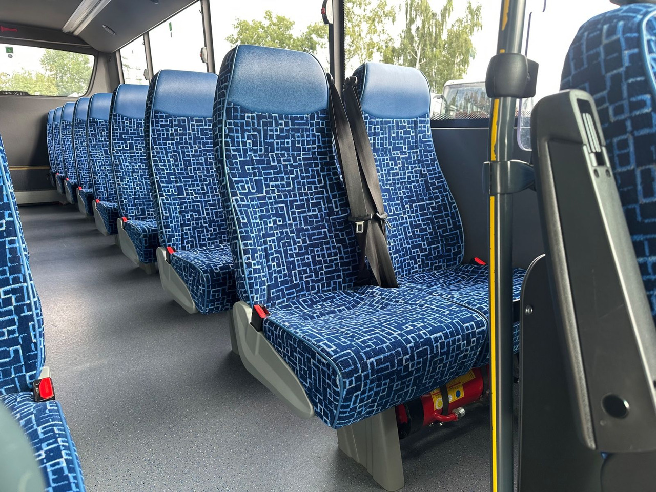 Iveco Rapido 70C18 (wenig Km*7.2t*33 Sitze) Rosero - صغيرة, ميكروباص: صور 5 Iveco Rapido 70C18 (wenig Km*7.2t*33 Sitze) Rosero - صغيرة, ميكروباص: صور 5
