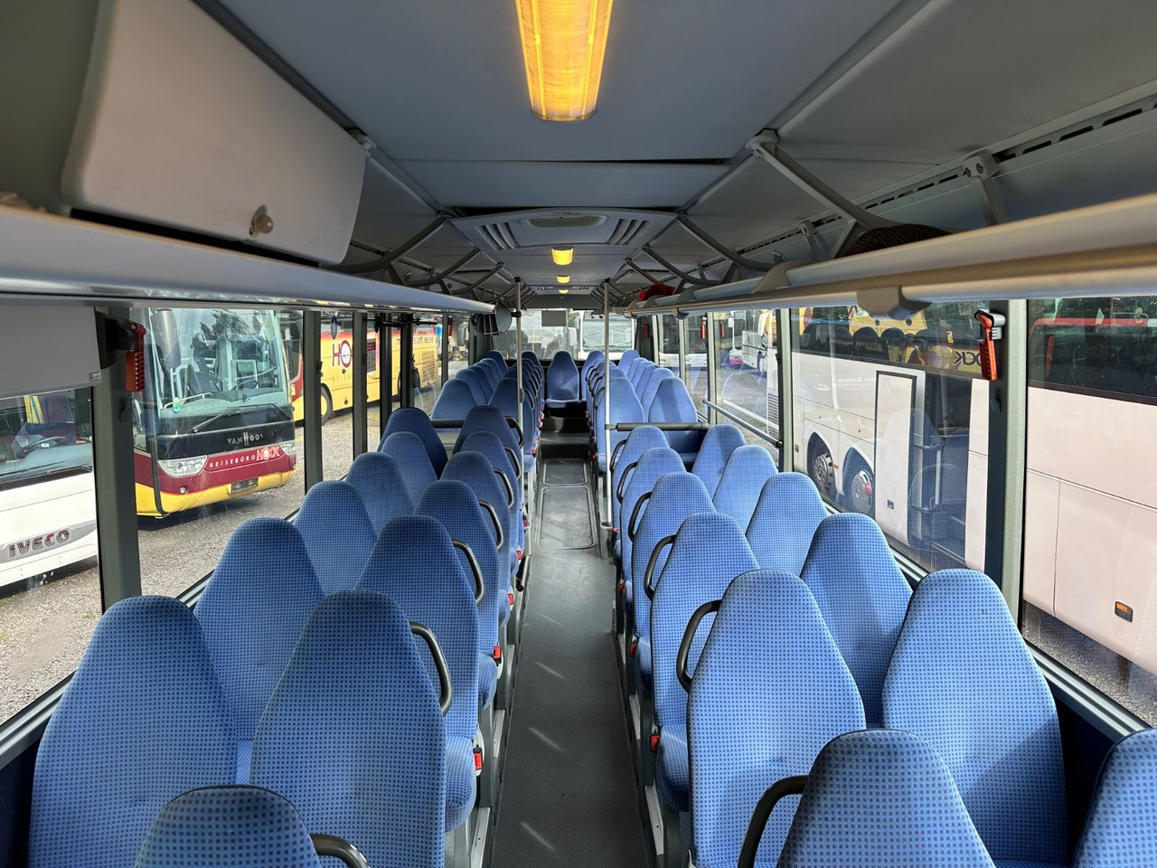 باص النقل بين المدن Mercedes-Benz O550 Integro (56 Sitze*Klima*Schalt): صور 18 باص النقل بين المدن Mercedes-Benz O550 Integro (56 Sitze*Klima*Schalt): صور 18