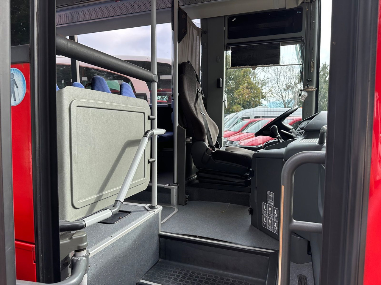 باص النقل بين المدن Mercedes-Benz O550 Integro (56 Sitze*Klima*Schalt): صور 14 باص النقل بين المدن Mercedes-Benz O550 Integro (56 Sitze*Klima*Schalt): صور 14