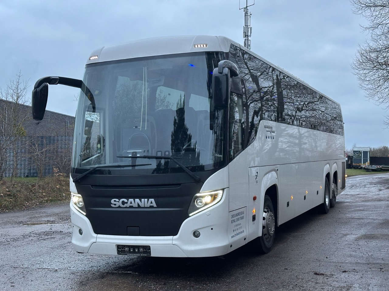 Scania Touring HD Higer 6X2 (86 tKm*59 Sitze) - سياحية حافلة: صور 1 Scania Touring HD Higer 6X2 (86 tKm*59 Sitze) - سياحية حافلة: صور 1