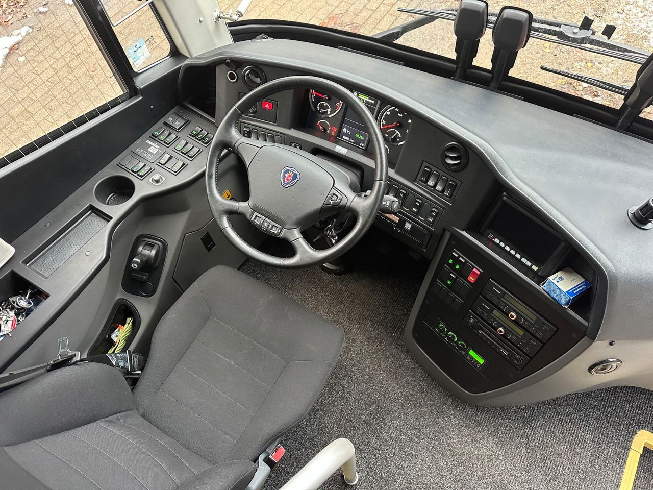 Scania Touring HD Higer 6X2 (86 tKm*59 Sitze) - سياحية حافلة: صور 4 Scania Touring HD Higer 6X2 (86 tKm*59 Sitze) - سياحية حافلة: صور 4