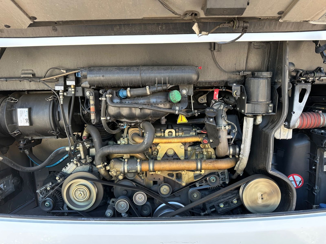 Setra S 415 LE Business (374 tKm*TOP) - النقل الحضري: صور 4 Setra S 415 LE Business (374 tKm*TOP) - النقل الحضري: صور 4