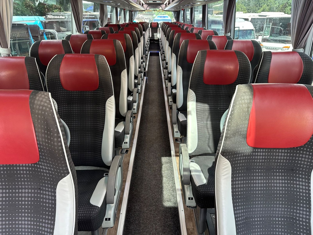 تأجير  Vanhool TX16 Astron (TOP) 417 HDH/ 517 HDH Vanhool TX16 Astron (TOP) 417 HDH/ 517 HDH: صور 20