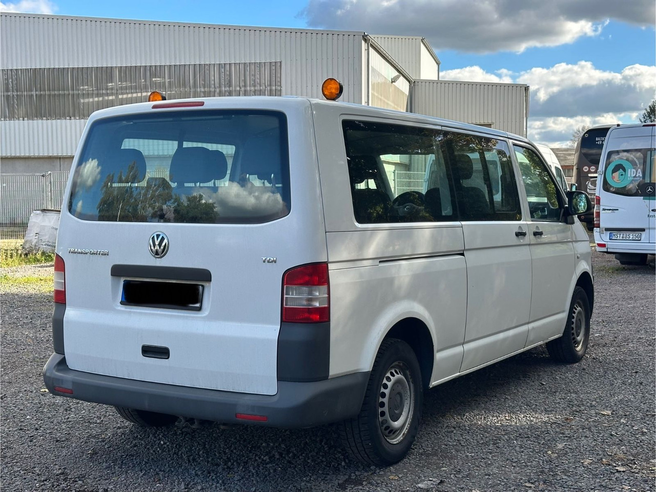 Volkswagen T5 Kombi - ميكروباص: صور 2 Volkswagen T5 Kombi - ميكروباص: صور 2