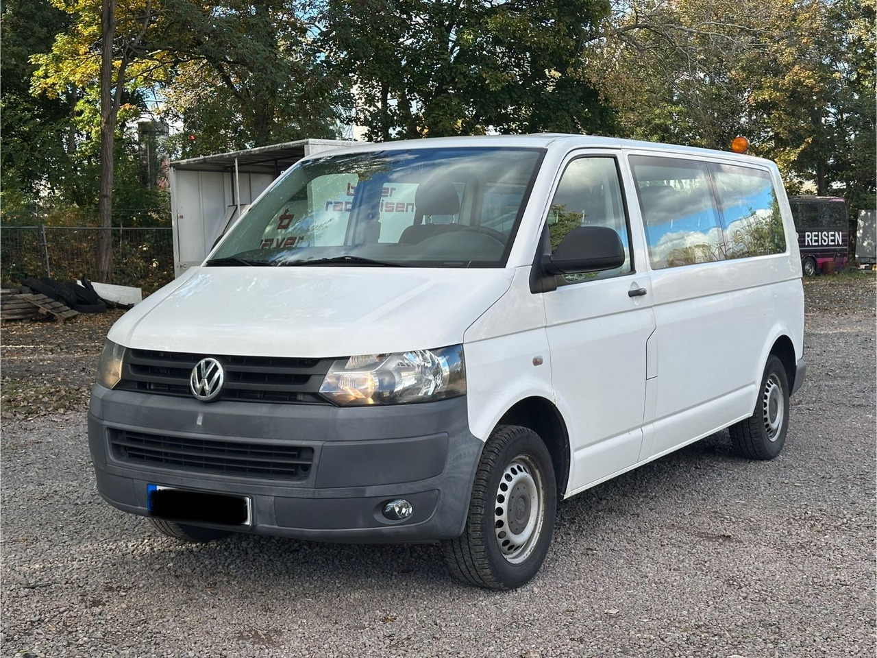 Volkswagen T5 Kombi - ميكروباص: صور 1 Volkswagen T5 Kombi - ميكروباص: صور 1