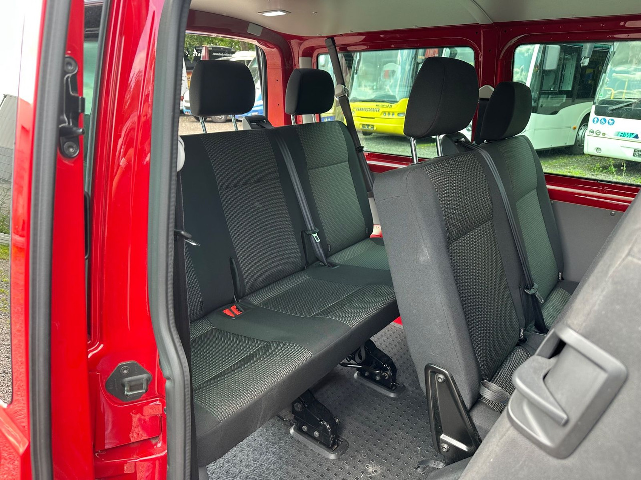 Volkswagen T6 Kombi (PDC Hi*ACC*StandHz*9 Sitzer*AC) - ميكروباص: صور 4 Volkswagen T6 Kombi (PDC Hi*ACC*StandHz*9 Sitzer*AC) - ميكروباص: صور 4