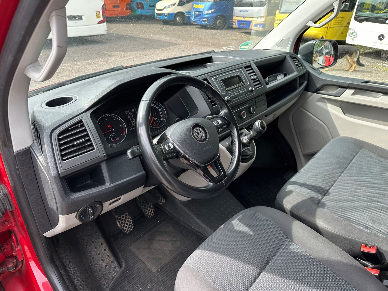 Volkswagen T6 Kombi (PDC Hi*ACC*StandHz*9 Sitzer*AC) - ميكروباص: صور 4 Volkswagen T6 Kombi (PDC Hi*ACC*StandHz*9 Sitzer*AC) - ميكروباص: صور 4