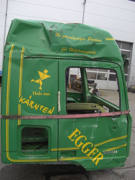 MERCEDES BENZ Actros MP2 Rohbau/Beschaedigt - الكبائن: صور 4 MERCEDES BENZ Actros MP2 Rohbau/Beschaedigt - الكبائن: صور 4