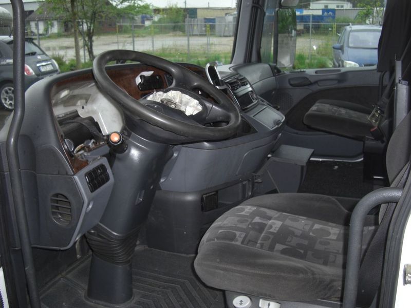 Mercedes-Benz Actros MP2 Megaspace / komplett - الكبائن: صور 3 Mercedes-Benz Actros MP2 Megaspace / komplett - الكبائن: صور 3